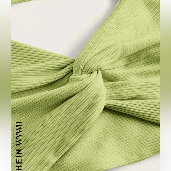 Green Crop Top - Picture 3 of 4